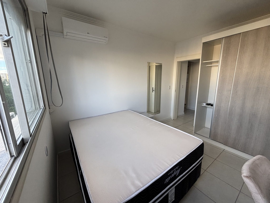 Apartamento para venda no bairro Centro Histórico em Porto Alegre