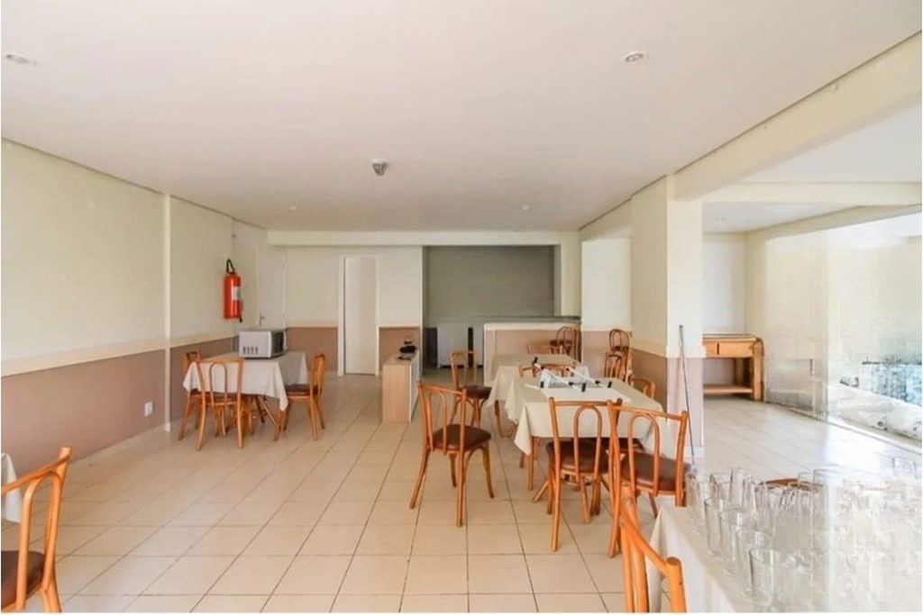Apartamento para venda no bairro Vila Ipiranga em Porto Alegre
