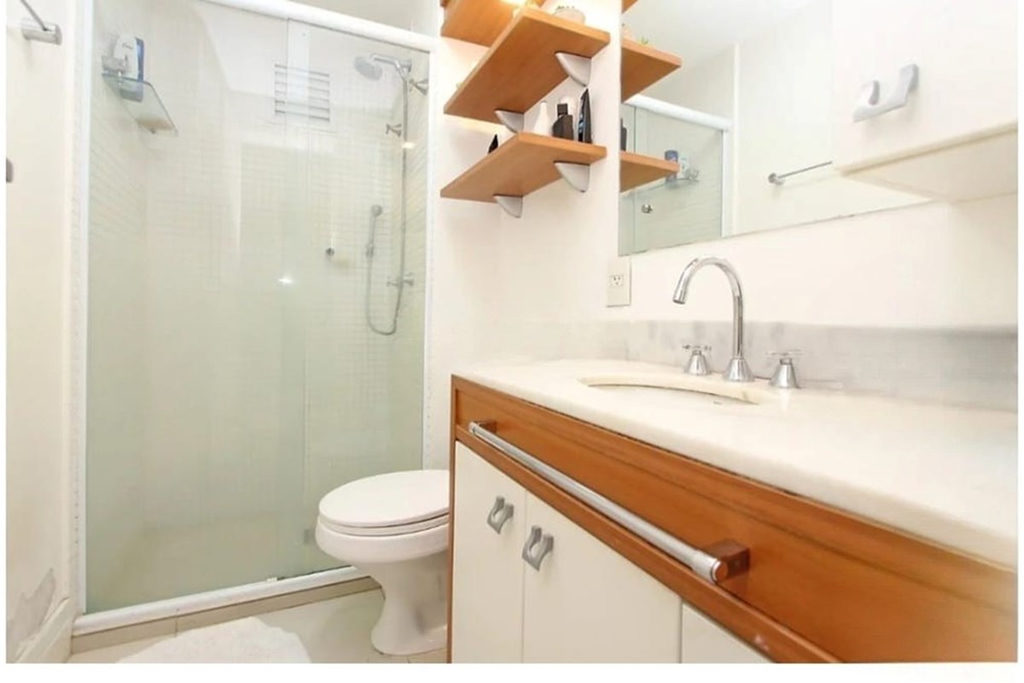 Apartamento para venda no bairro Vila Ipiranga em Porto Alegre