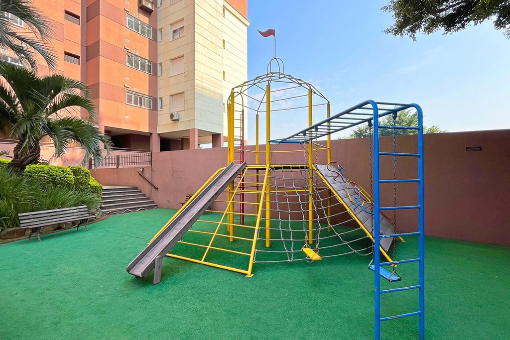 Apartamento para venda no bairro Chácara das Pedras em Porto Alegre