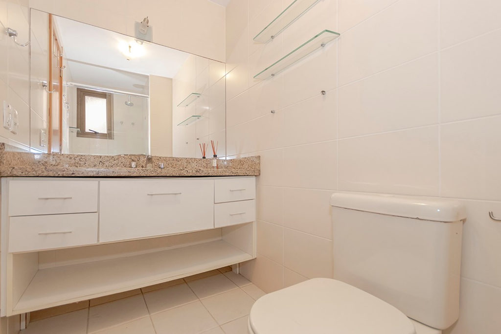 Apartamento para venda no bairro Santa Cecília em Porto Alegre