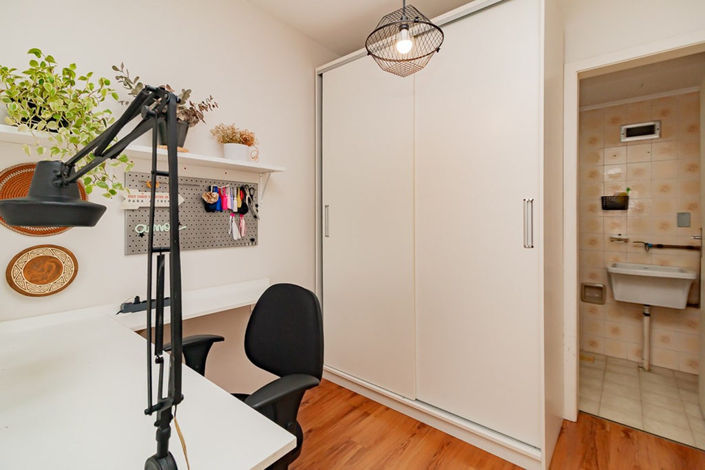 Apartamento para venda no bairro Vila Ipiranga em Porto Alegre