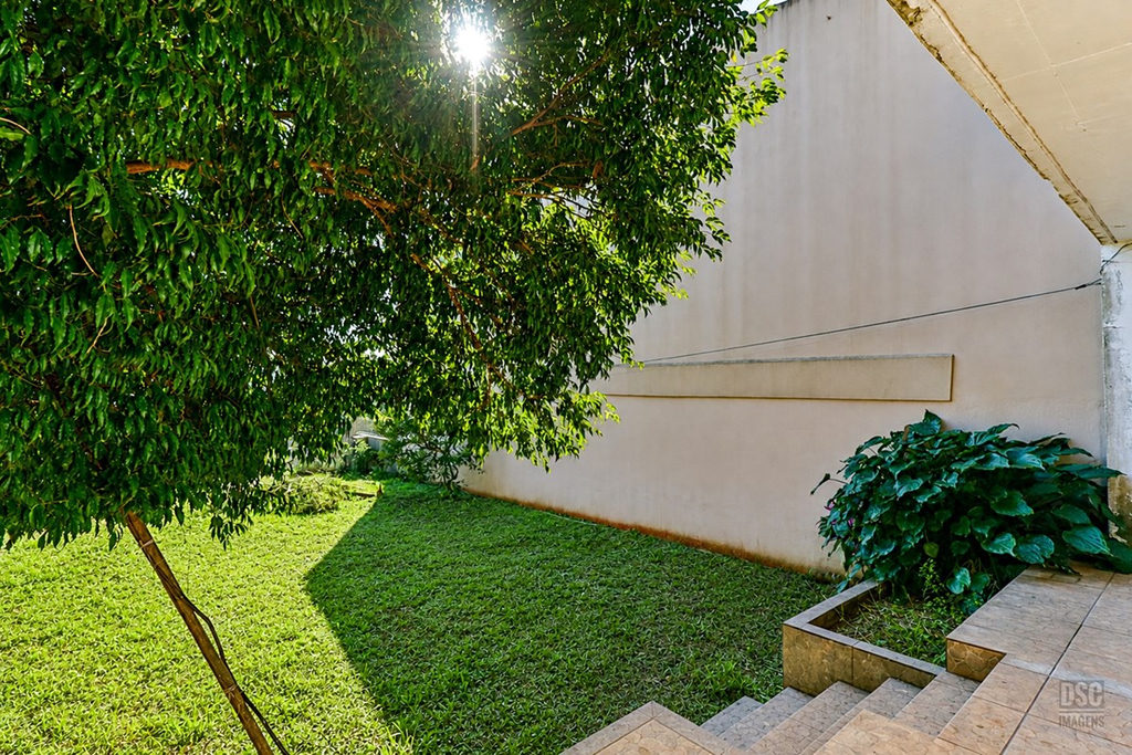 Casa para venda no bairro Santo Antônio em Porto Alegre