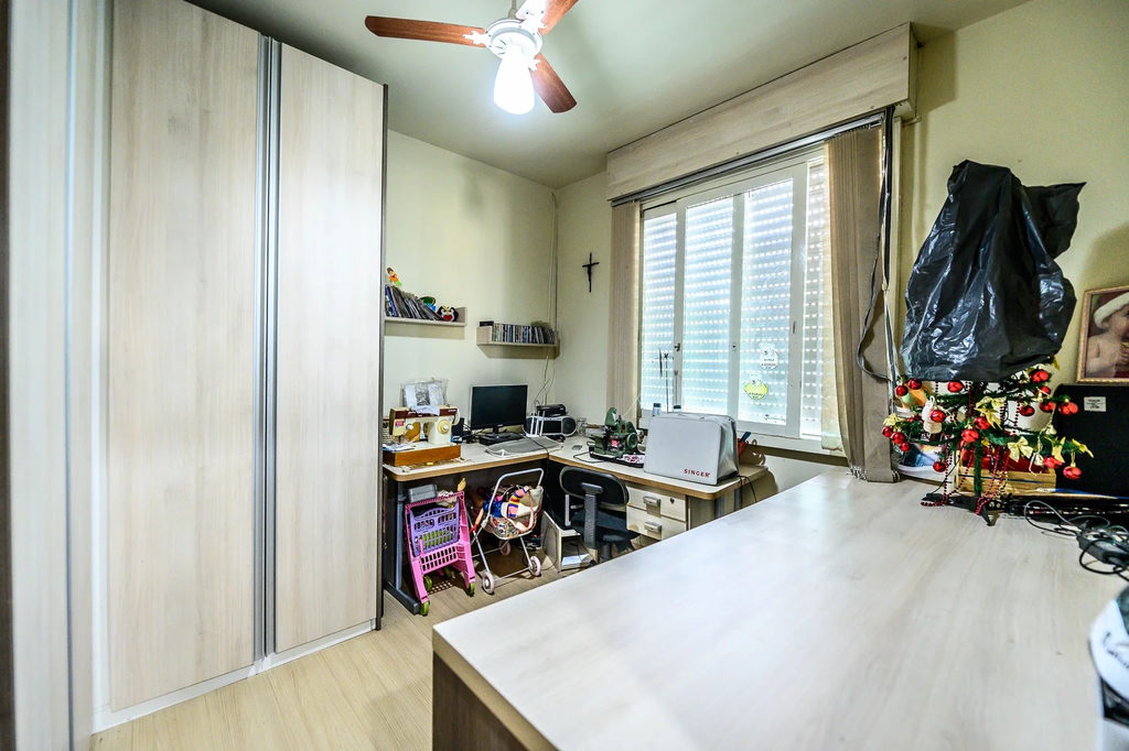 Casa em Condomínio para venda no bairro Santa Tereza em Porto Alegre