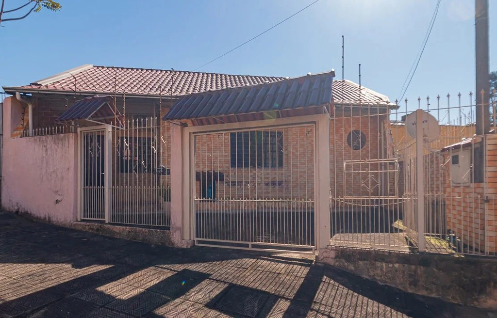 Casa para venda no bairro Jardim Itu Sabará em Porto Alegre