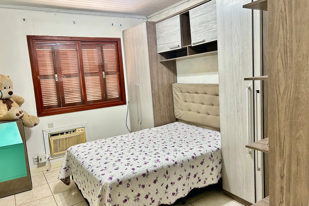 Casa para venda no bairro Jardim Betânia em Cachoeirinha
