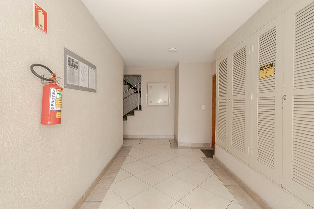 Apartamento para venda no bairro Vila Ipiranga em Porto Alegre