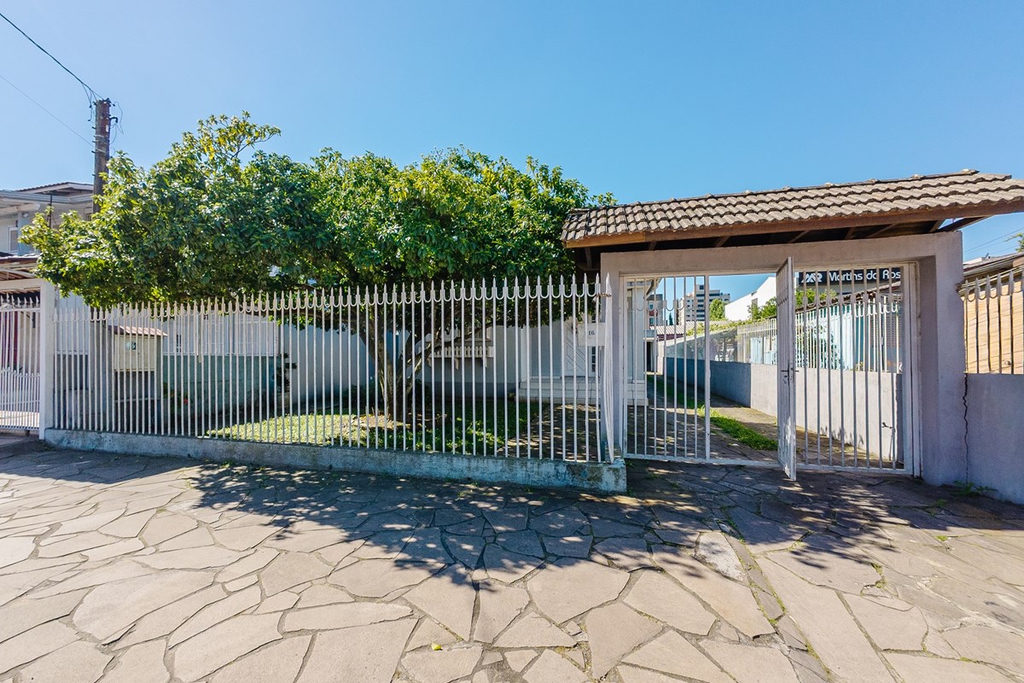 Casa para venda no bairro Centro em Esteio