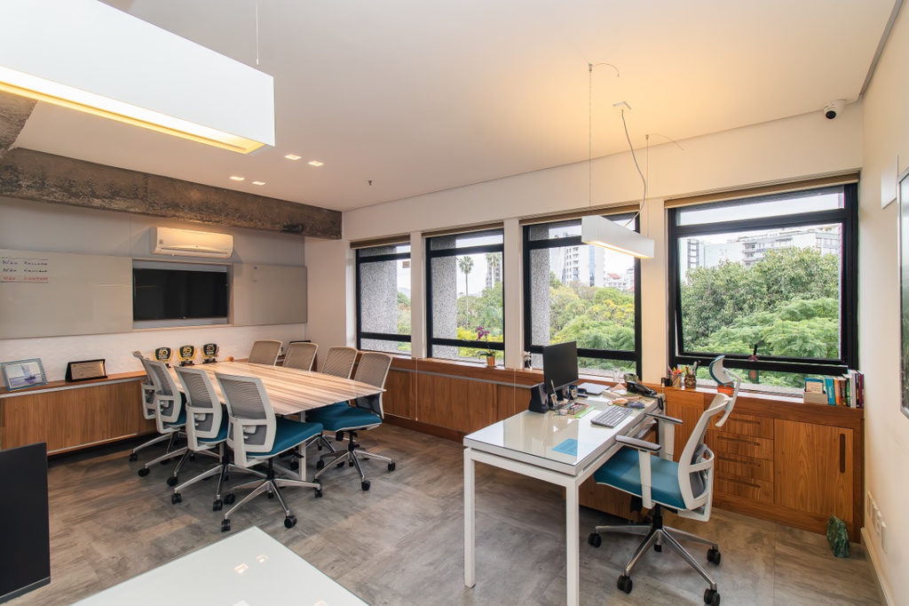 Sala para venda no bairro Moinhos de Vento em Porto Alegre