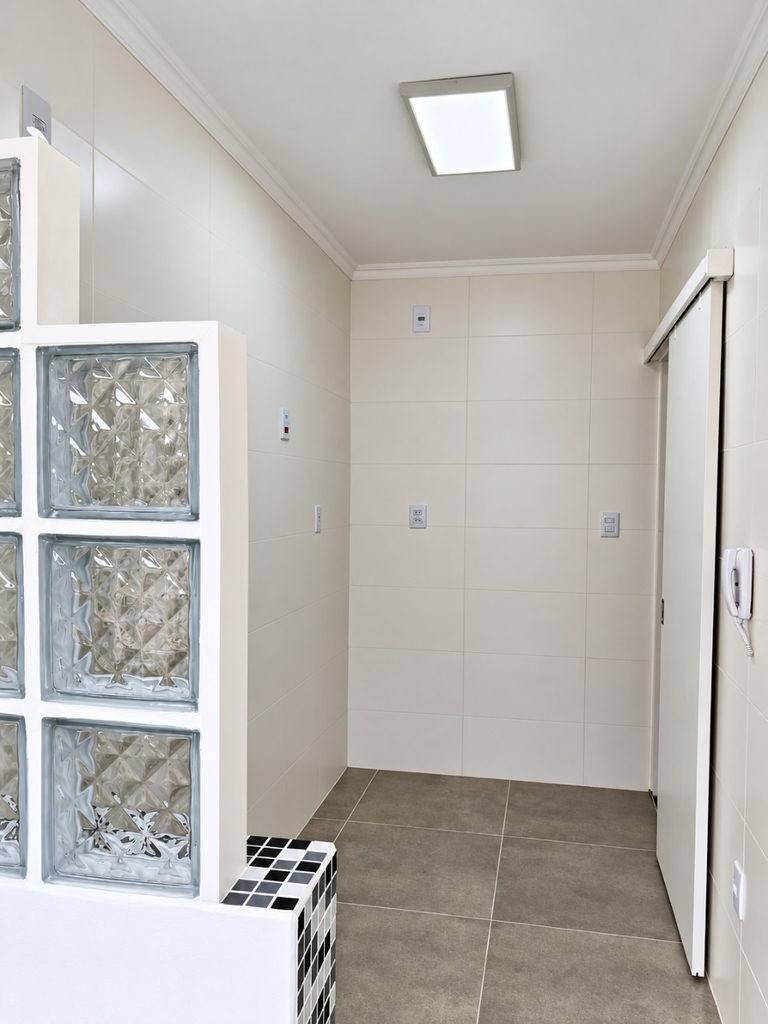 Apartamento para venda no bairro Rubem Berta em Porto Alegre