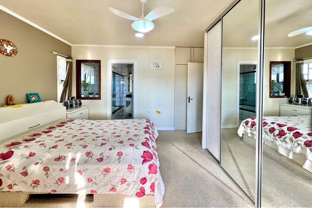 Casa para venda no bairro Harmonia em Canoas