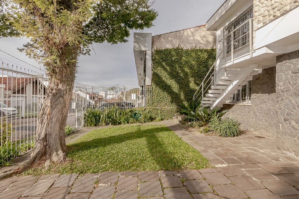 Casa para venda no bairro Três Figueiras em Porto Alegre