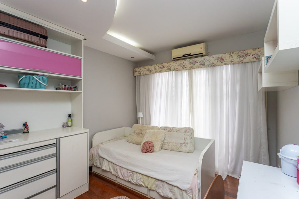 Casa para venda no bairro Teresópolis em Porto Alegre
