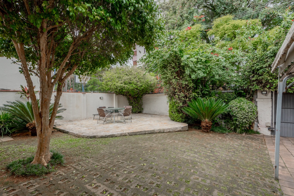 Casa para venda no bairro Moinhos de Vento em Porto Alegre