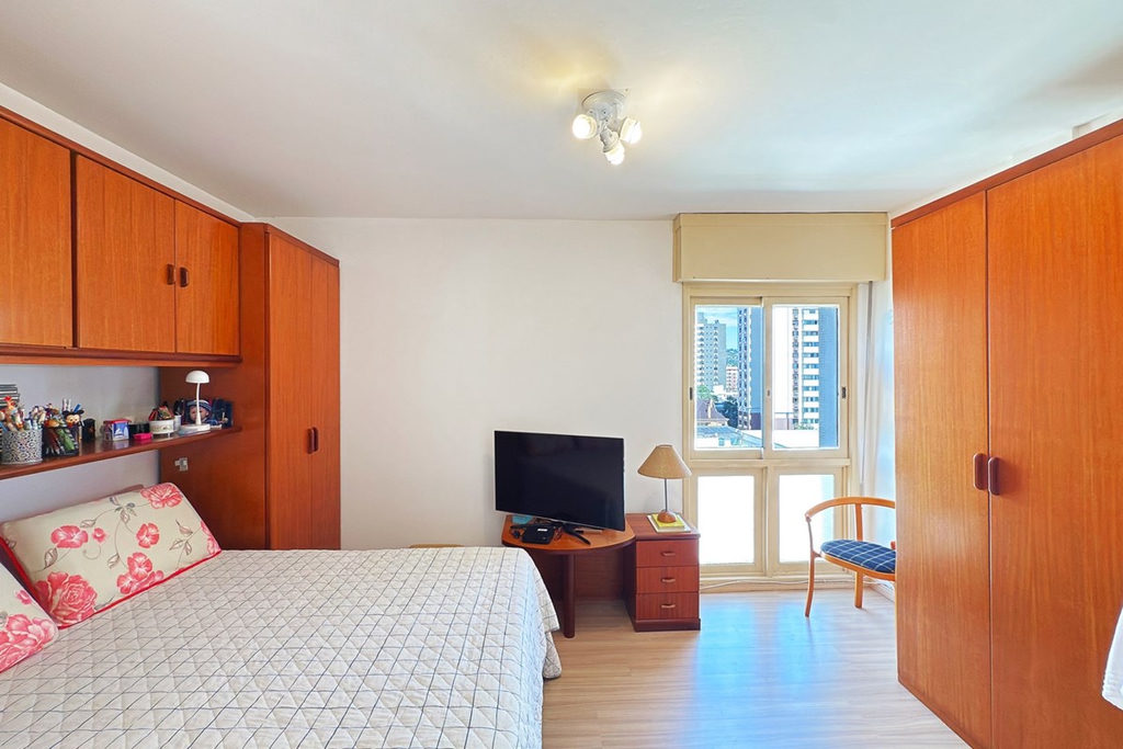 Apartamento para venda no bairro Menino Deus em Porto Alegre