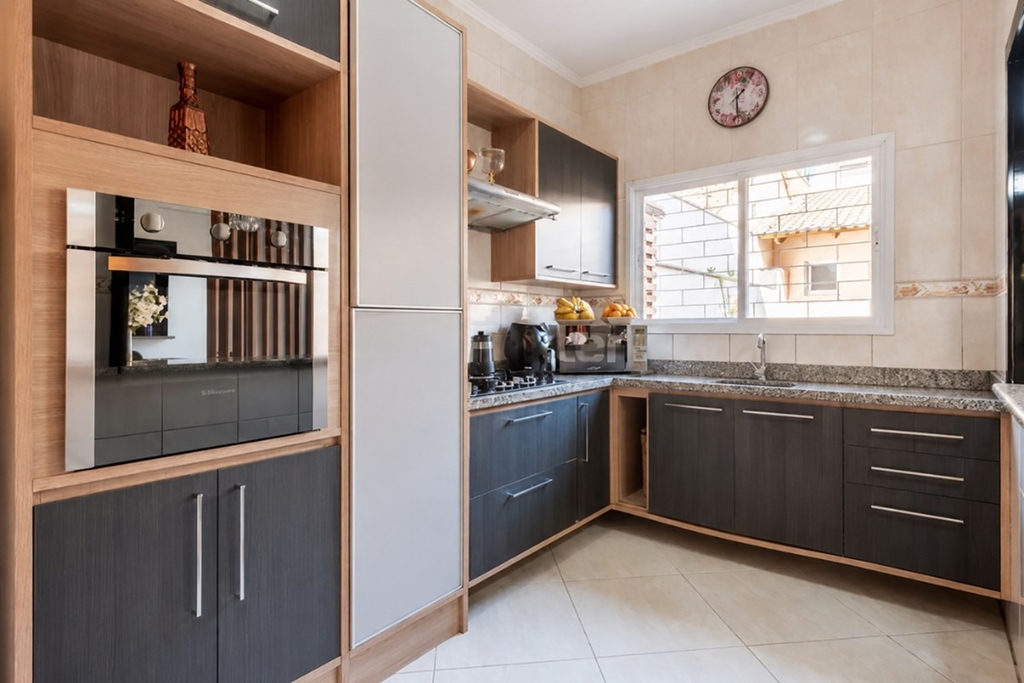 Casa para venda no bairro Jardim Sabará em Porto Alegre