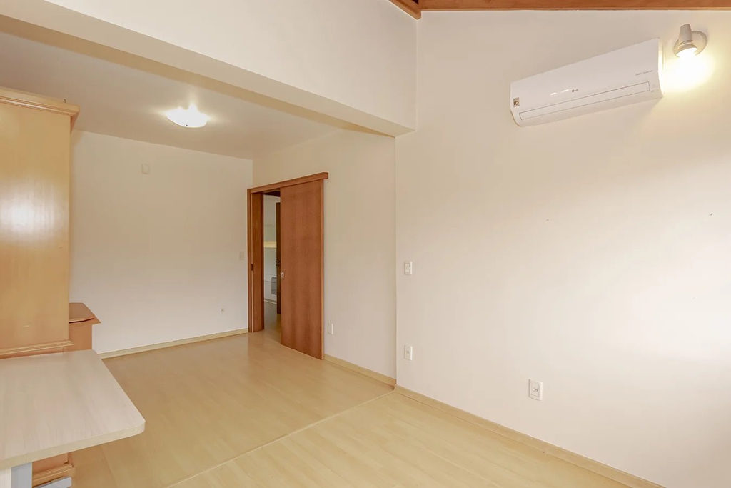 Casa em Condomínio para venda no bairro Cavalhada em Porto Alegre