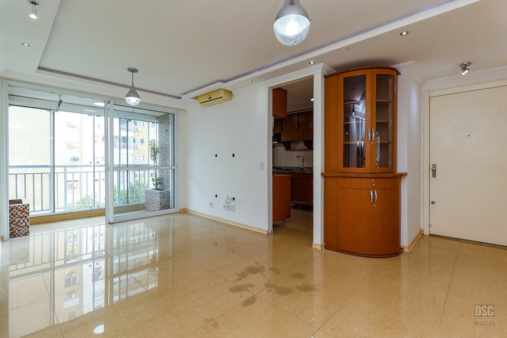 Apartamento para venda no bairro Passo da Areia em Porto Alegre