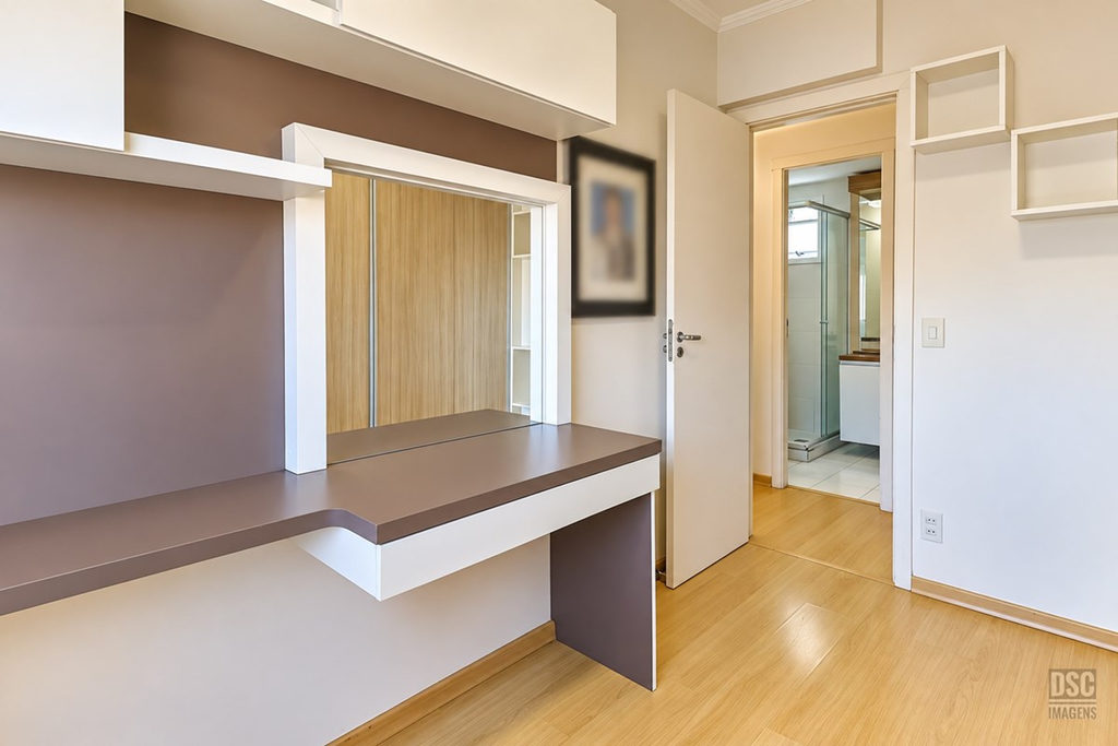 Apartamento para venda no bairro Vila Ipiranga em Porto Alegre