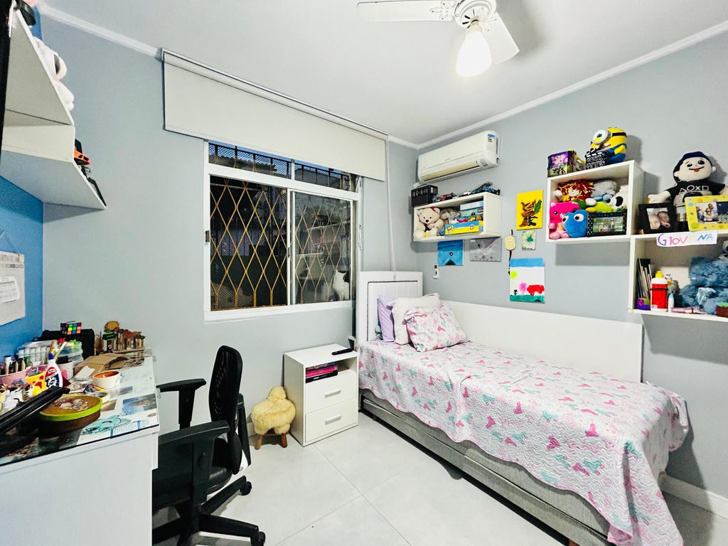 Apartamento para venda no bairro Medianeira em Porto Alegre