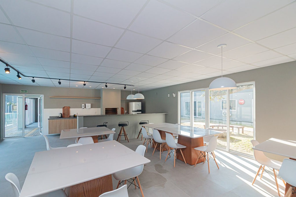 Apartamento para venda no bairro Guarujá em Porto Alegre