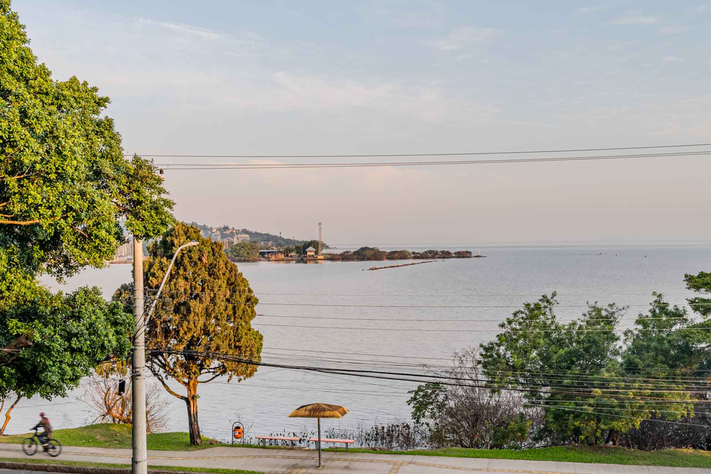 Apartamento de 3 quartos, 172m² no bairro Vila Assunção, em Porto Alegre | Eu Corretor