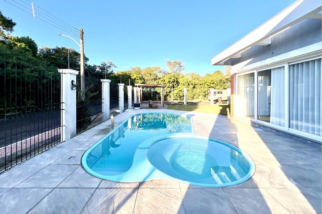 Casa para venda no bairro Estância Velha em Canoas