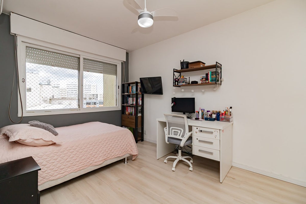 Apartamento para venda no bairro Centro Histórico em Porto Alegre