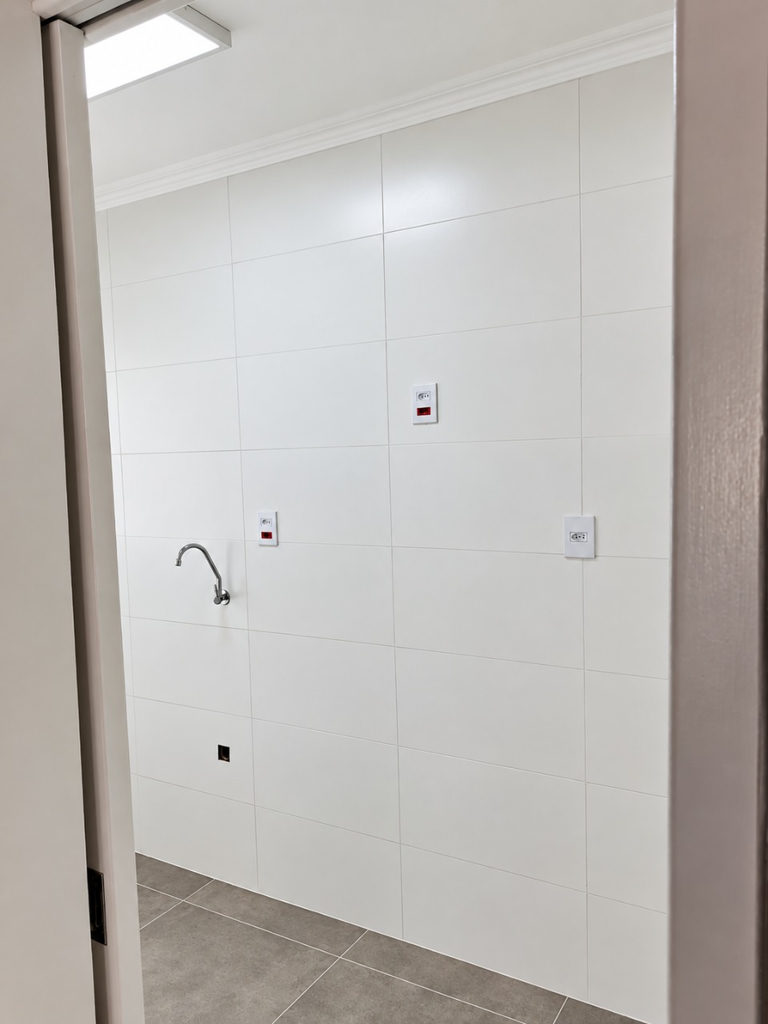 Apartamento para venda no bairro Rubem Berta em Porto Alegre