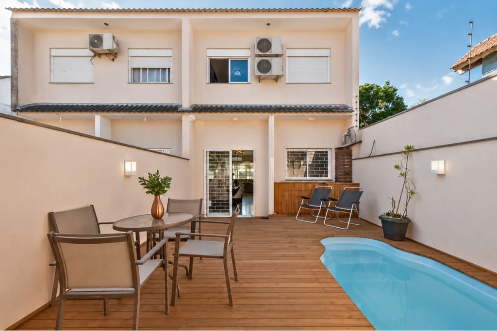Casa para venda no bairro Jardim Sabará em Porto Alegre