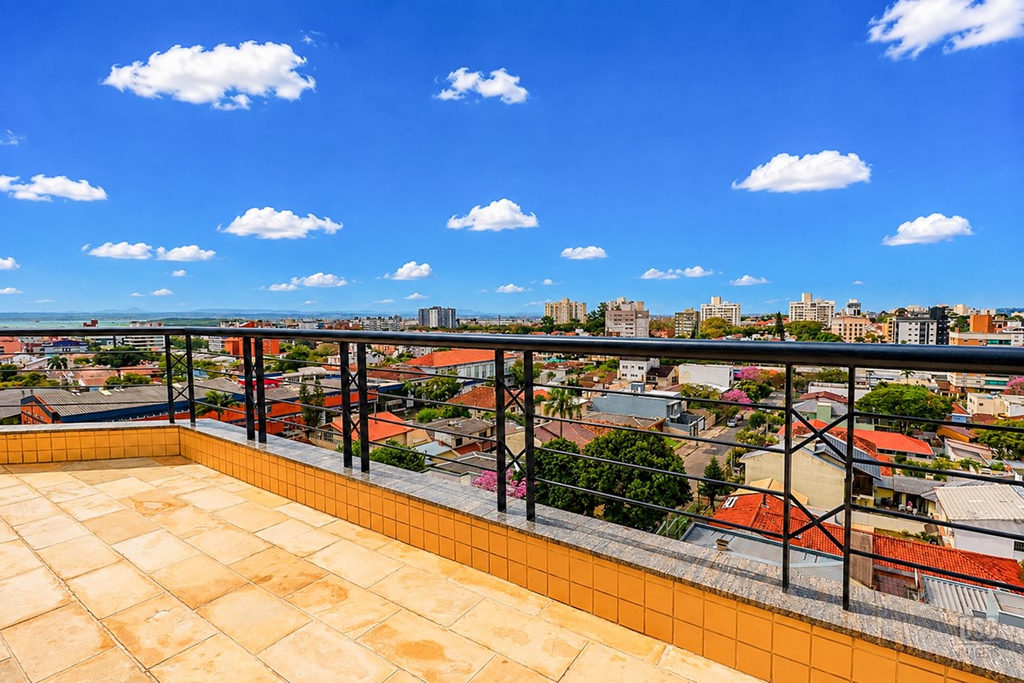 Cobertura Duplex para venda no bairro Jardim Lindóia em Porto Alegre