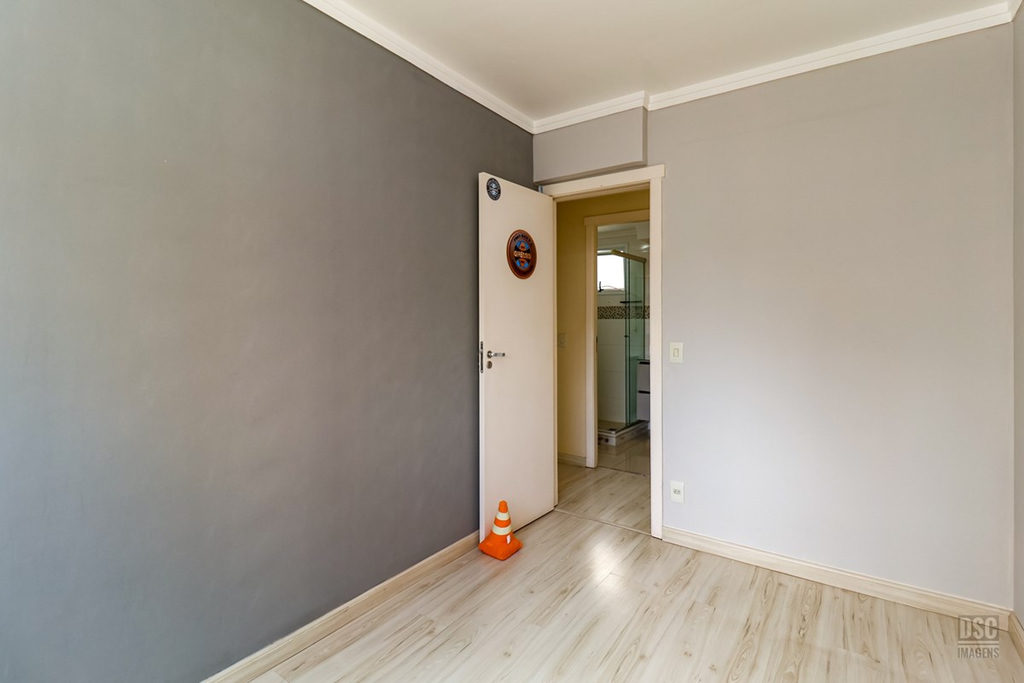 Apartamento para venda no bairro Vila Ipiranga em Porto Alegre