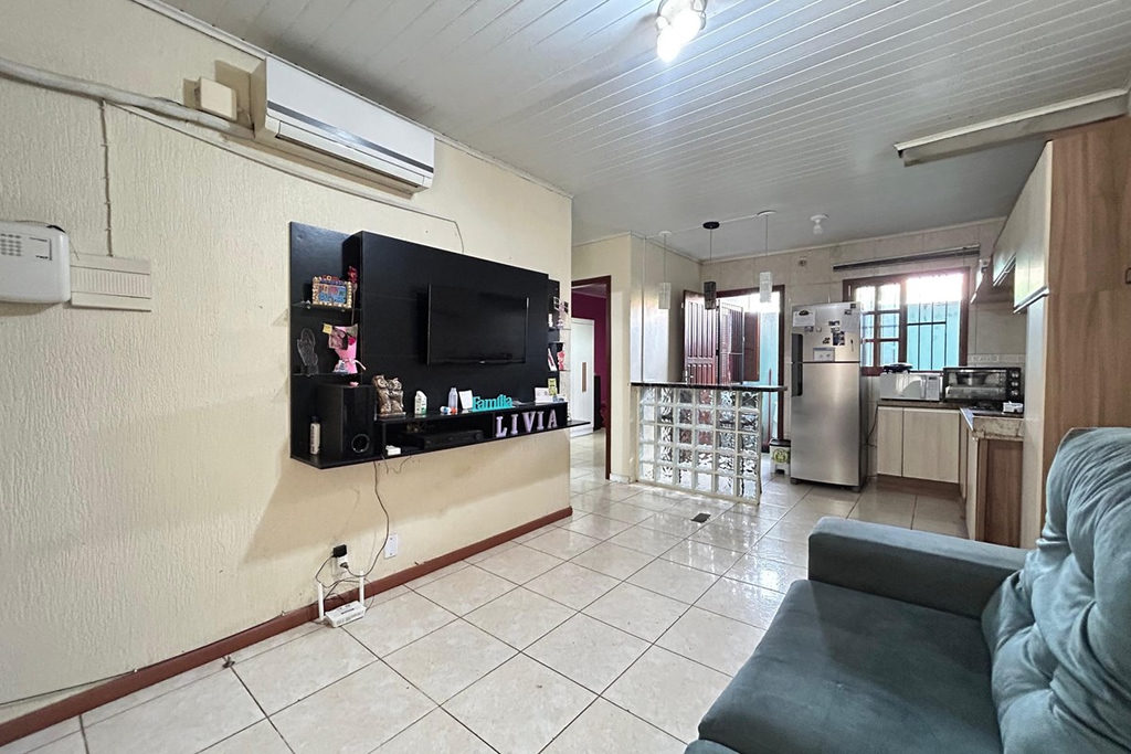 Casa para venda no bairro Jardim Betânia em Cachoeirinha