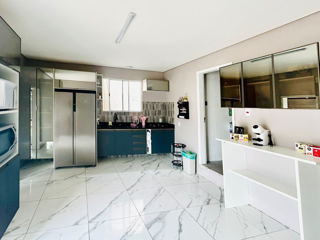 Casa para venda no bairro Vila Nova em Porto Alegre