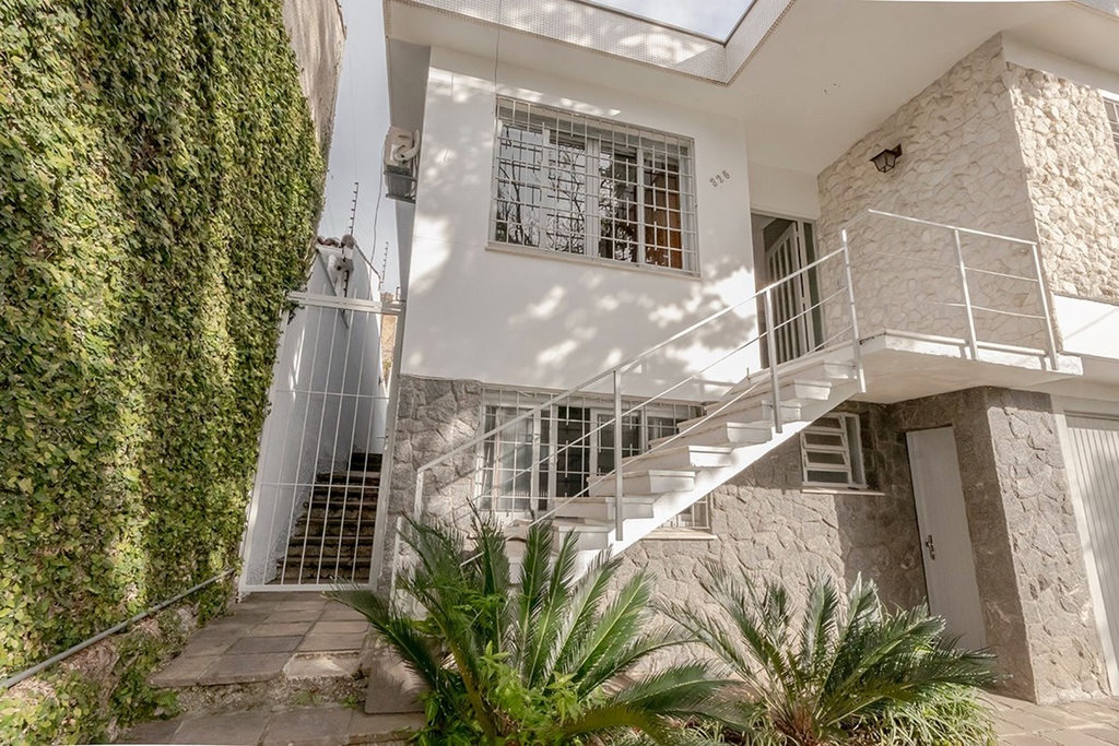 Casa para venda no bairro Três Figueiras em Porto Alegre