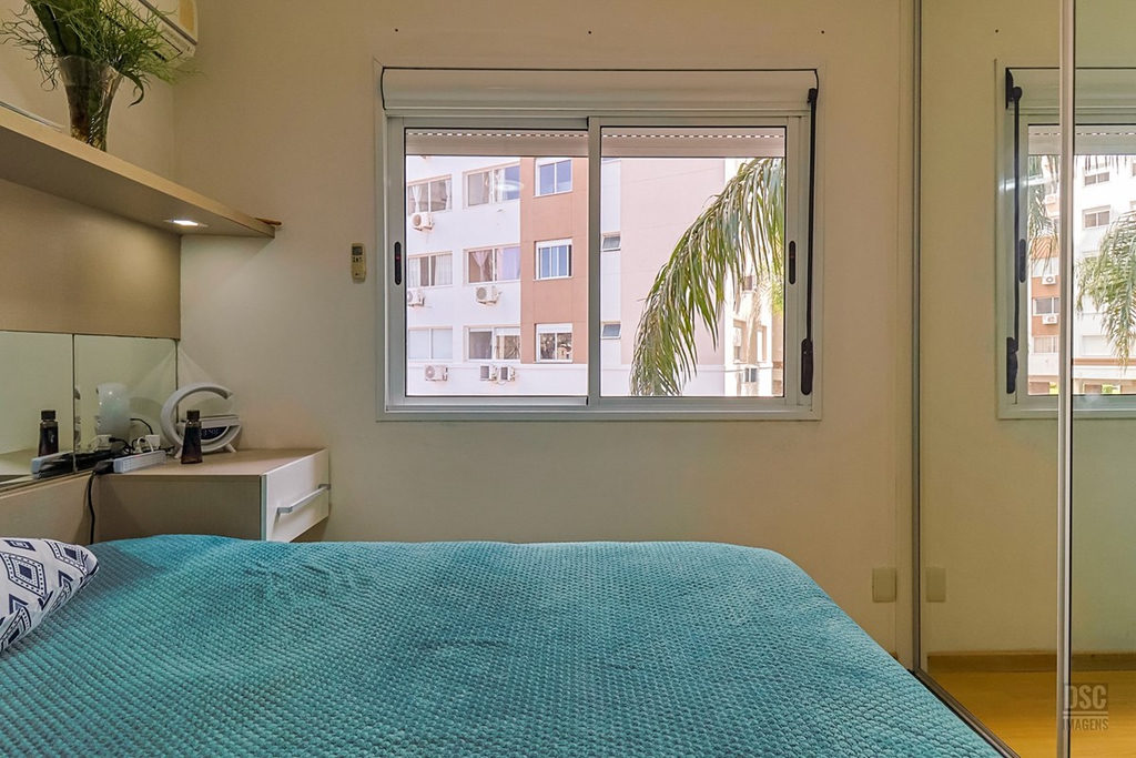 Apartamento para venda no bairro Vila Ipiranga em Porto Alegre