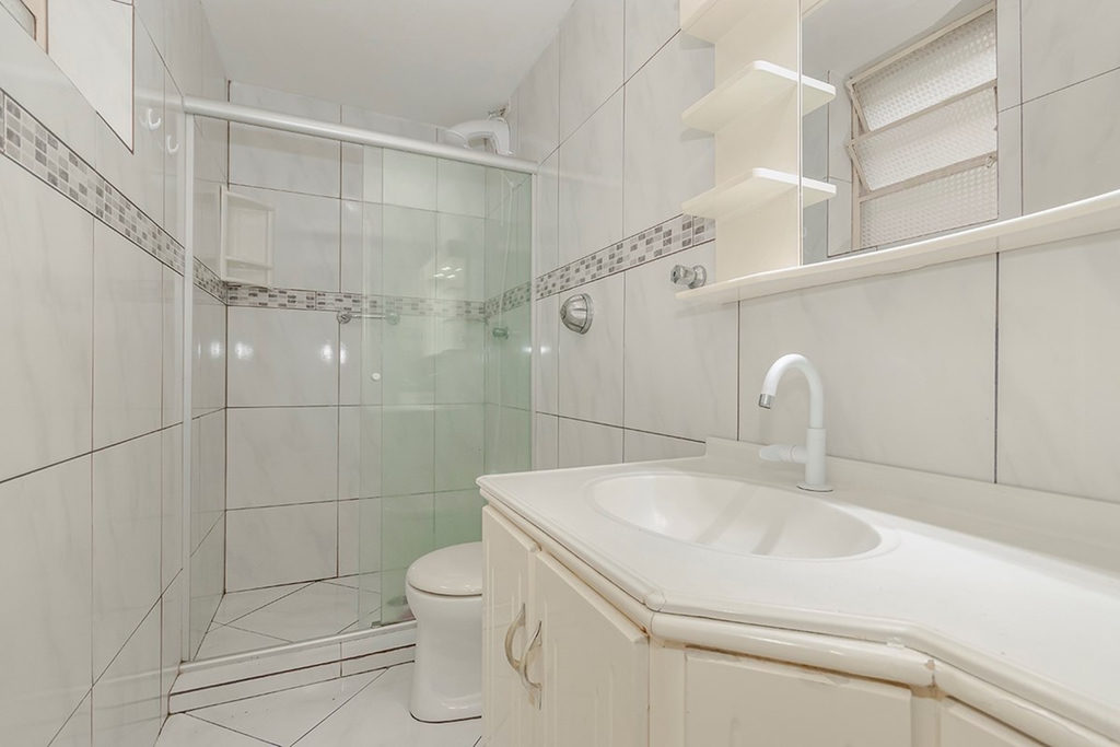 Apartamento para venda no bairro Vila Ipiranga em Porto Alegre