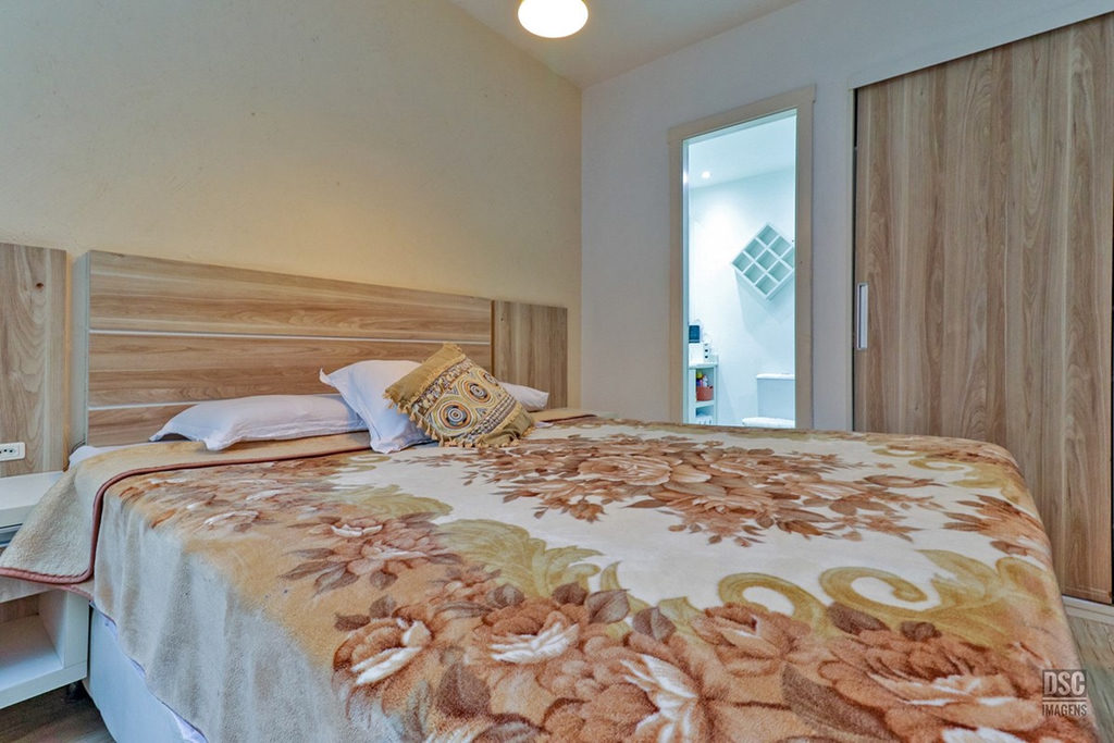 Apartamento para venda no bairro Vila Ipiranga em Porto Alegre