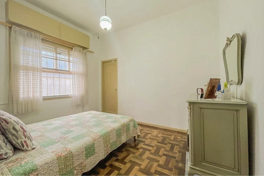 Casa para venda no bairro Menino Deus em Porto Alegre