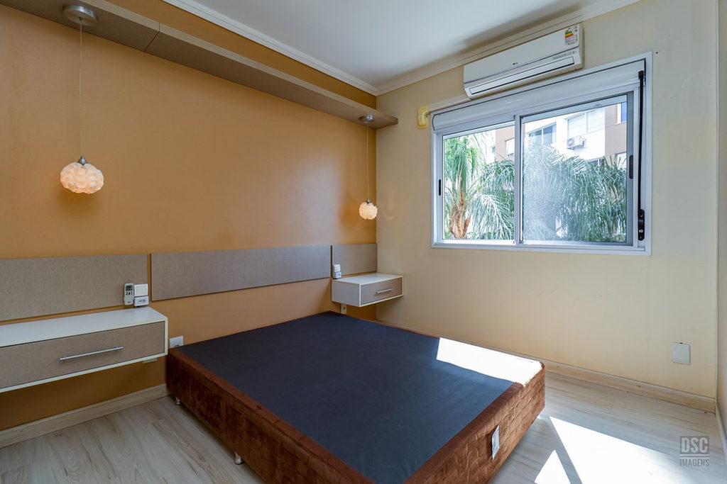 Apartamento para venda no bairro Vila Ipiranga em Porto Alegre