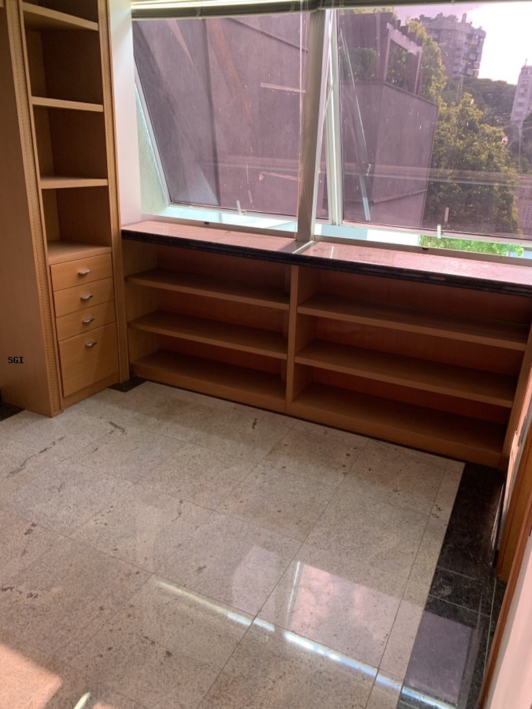 Sala para venda no bairro Moinhos de Vento em Porto Alegre