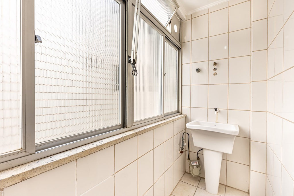 Apartamento para venda no bairro Passo da Areia em Porto Alegre