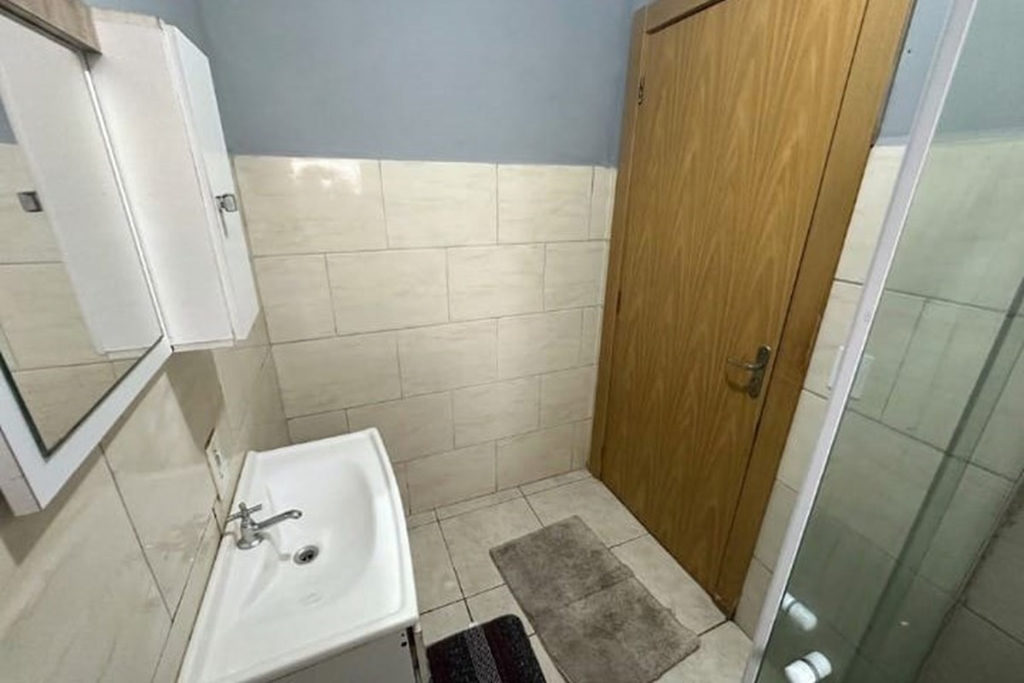 Casa para venda no bairro Guajuviras em Canoas