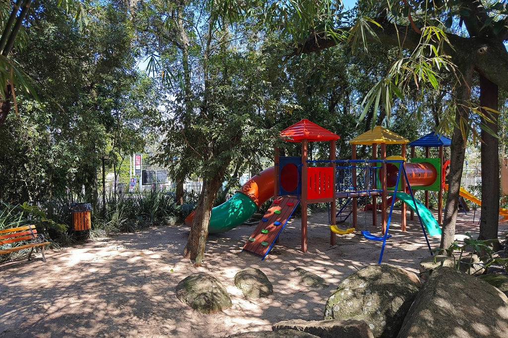 Casa em Condomínio para venda no bairro Pedra Redonda em Porto Alegre