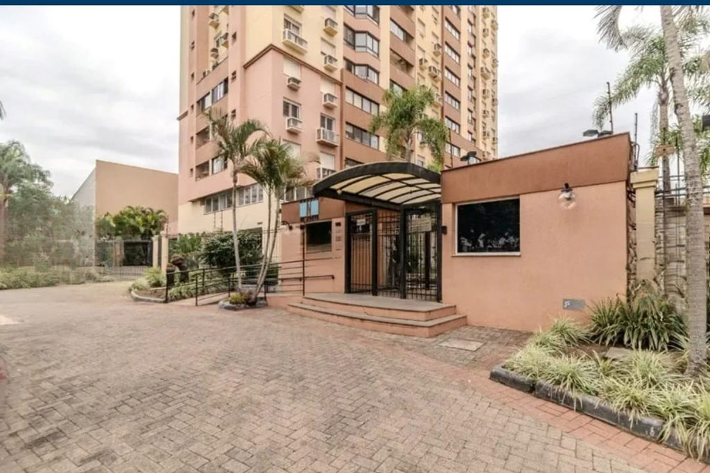 Apartamento para venda no bairro Vila Ipiranga em Porto Alegre