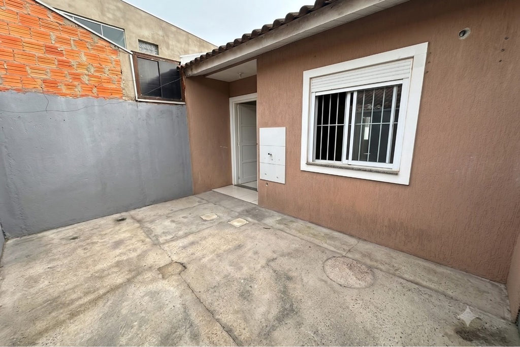 Casa para venda no bairro Jardim Betânia em Cachoeirinha