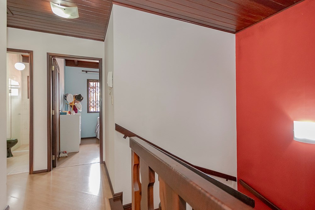 Casa para venda no bairro Jardim Itu Sabará em Porto Alegre