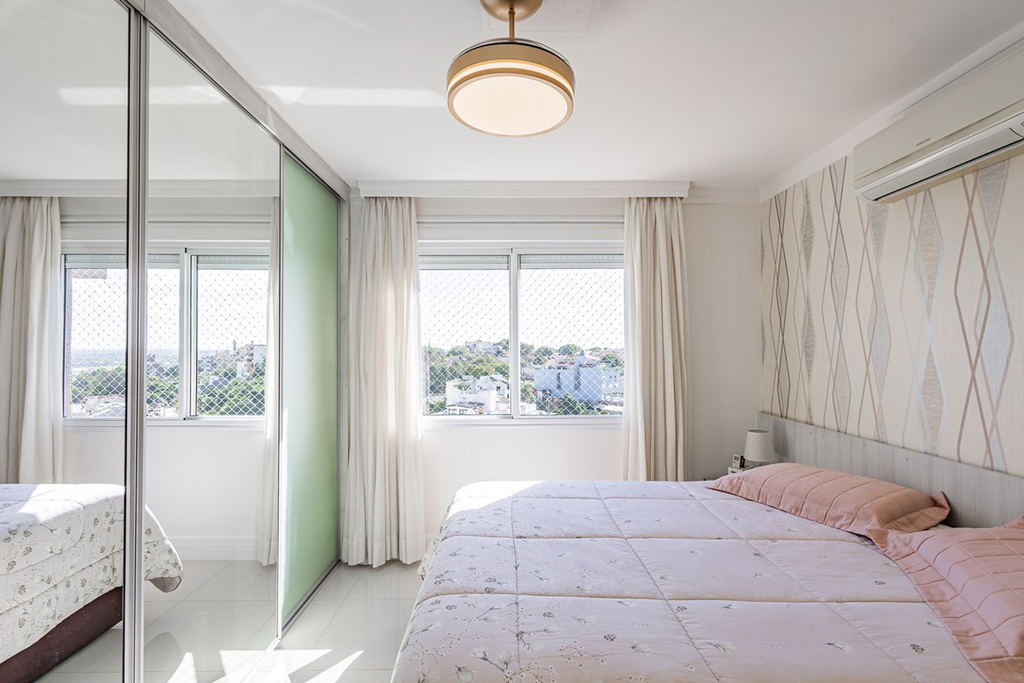 Apartamento para venda no bairro Jardim Lindóia em Porto Alegre