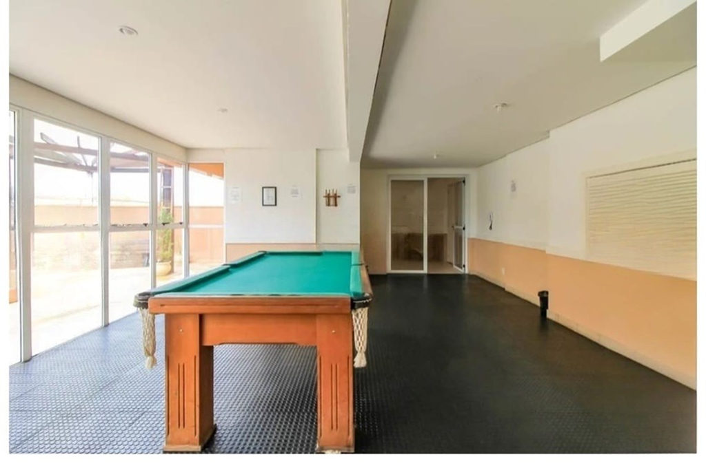 Apartamento para venda no bairro Vila Ipiranga em Porto Alegre