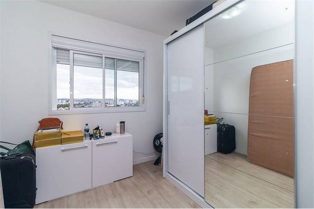 Apartamento para venda no bairro Jardim Carvalho em Porto Alegre